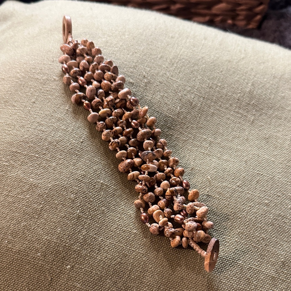 Chic Beaded Bracelet in Earthy Tones
